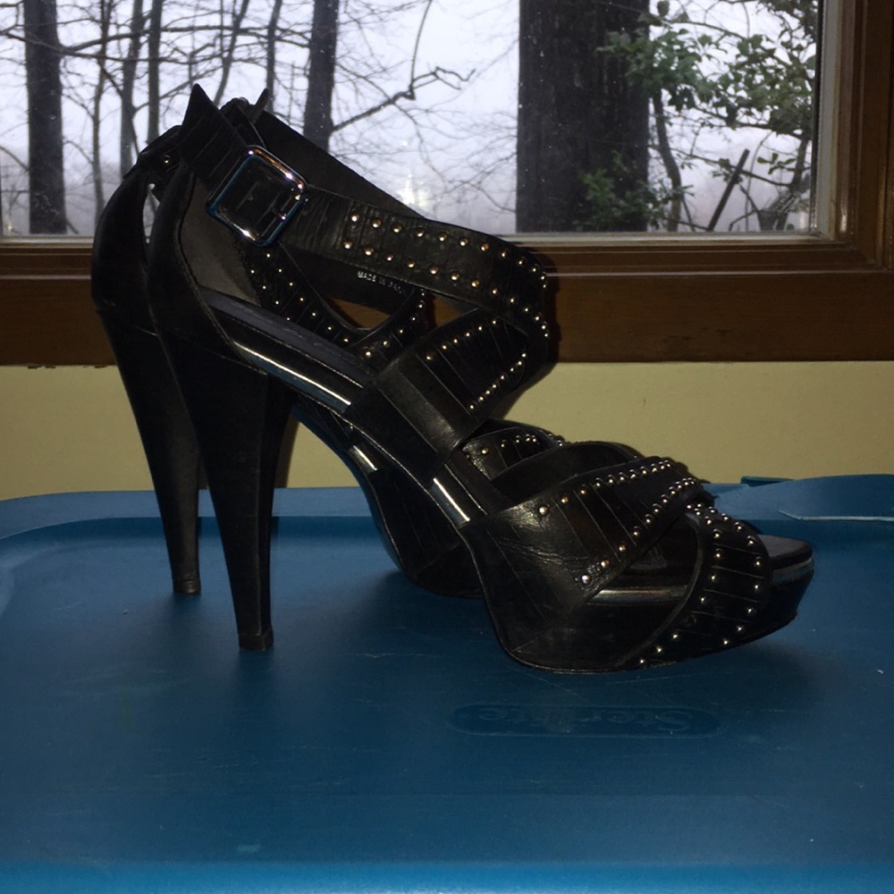 Pour la victoire heels